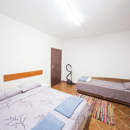 Center - Basic Flat - 10 Min To The Beach Appartement Burgas Stad Buitenkant foto