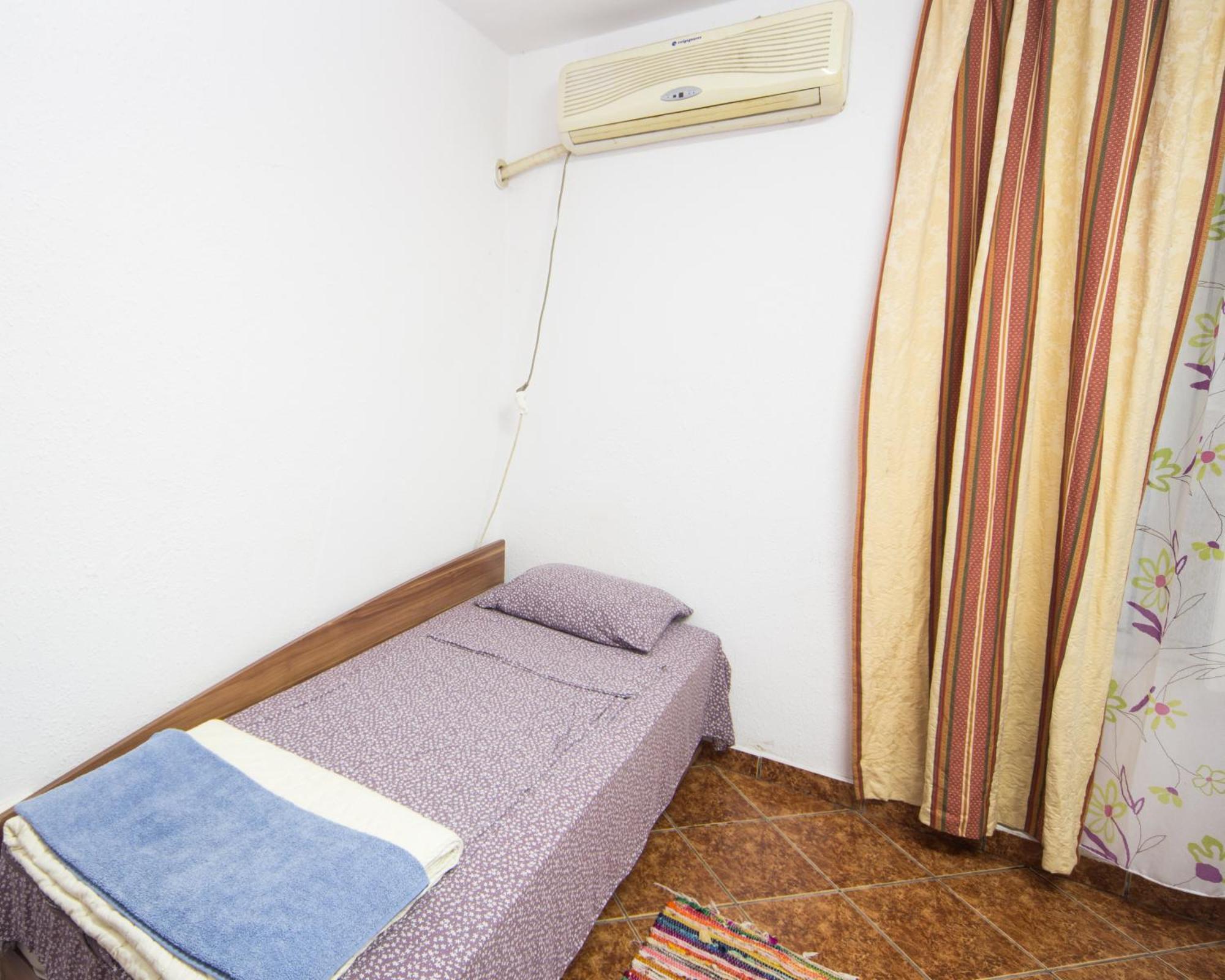 Center - Basic Flat - 10 Min To The Beach Appartement Burgas Stad Buitenkant foto