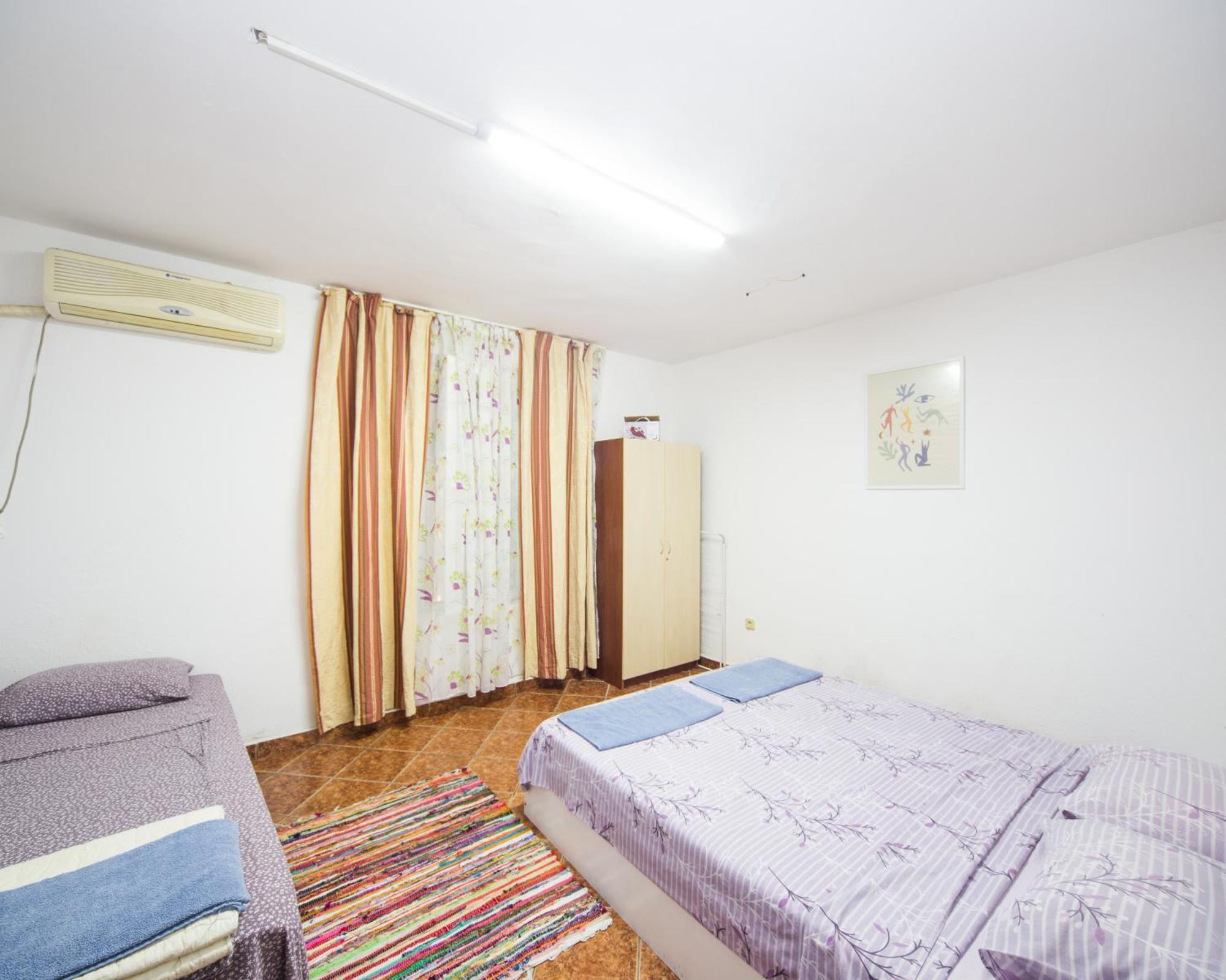 Center - Basic Flat - 10 Min To The Beach Appartement Burgas Stad Buitenkant foto