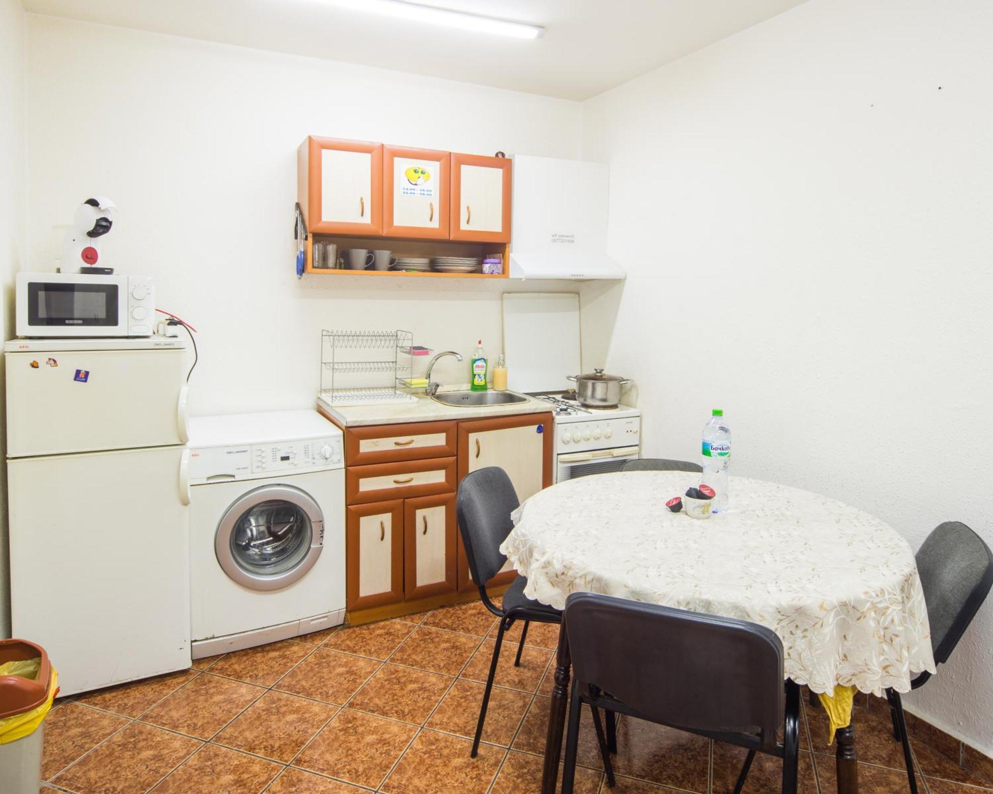 Center - Basic Flat - 10 Min To The Beach Appartement Burgas Stad Buitenkant foto